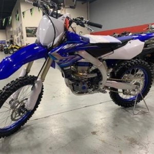 Yamaha-s YZ450F Dirt Bike